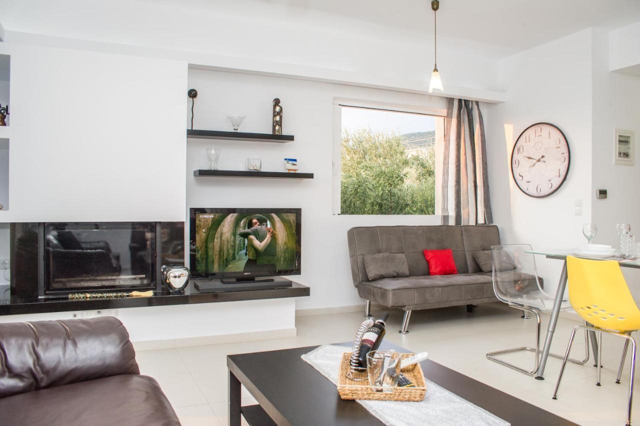 Nina'S Villa, Cosy Seaview Retreat Верга Каламата Екстериор снимка